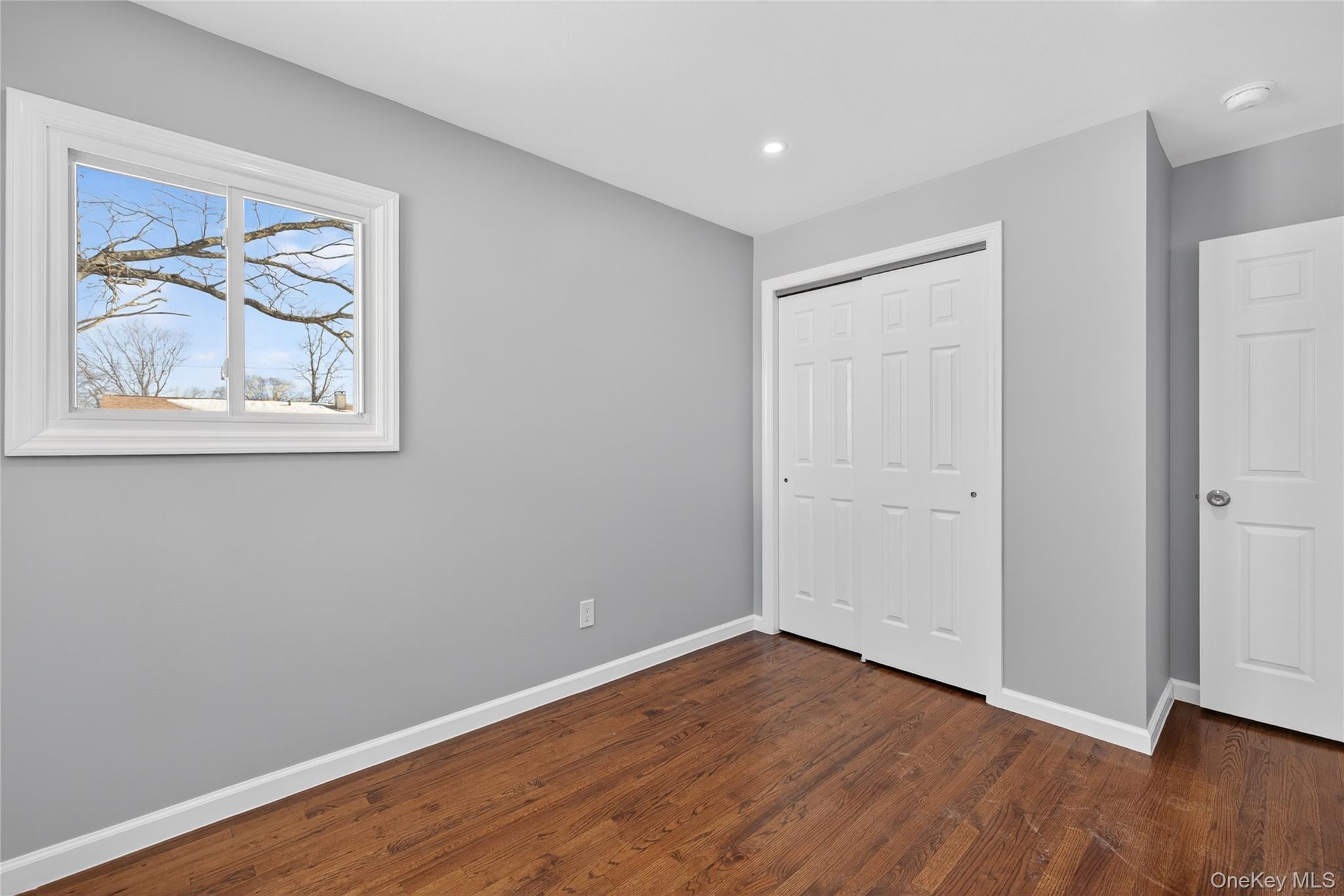 #18 photo, 3103 Falcon Avenue, 롱 아일랜드 Medford , NY 11763