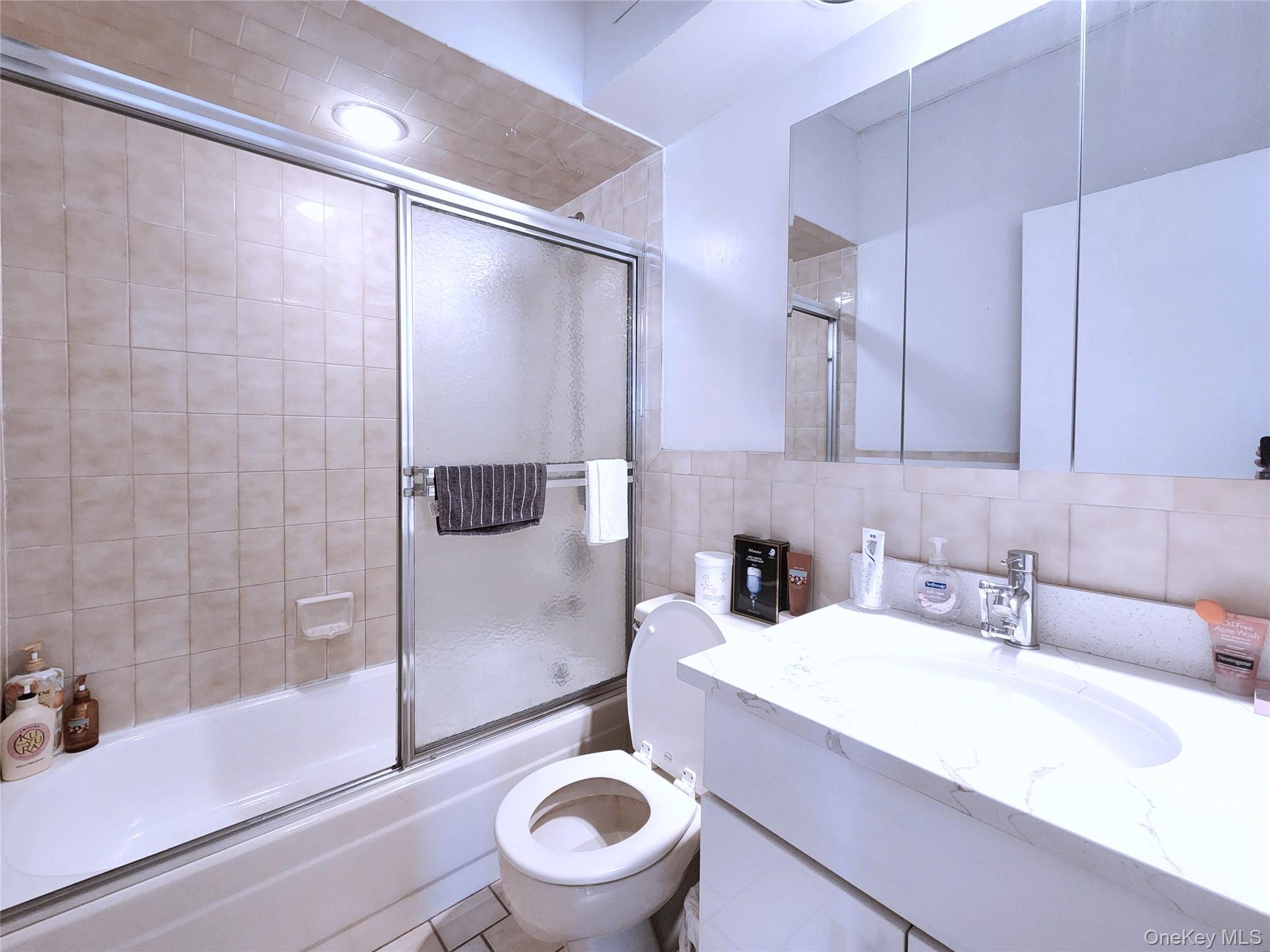 #19 photo, 149-15 Barclay Avenue, كوينز Flushing , NY 11355