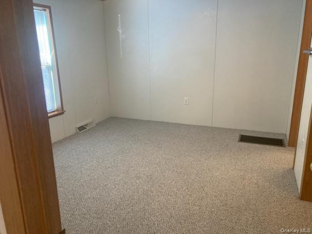 #16 photo, 1661 Old Country Road, سوفولك Riverhead , NY 11901