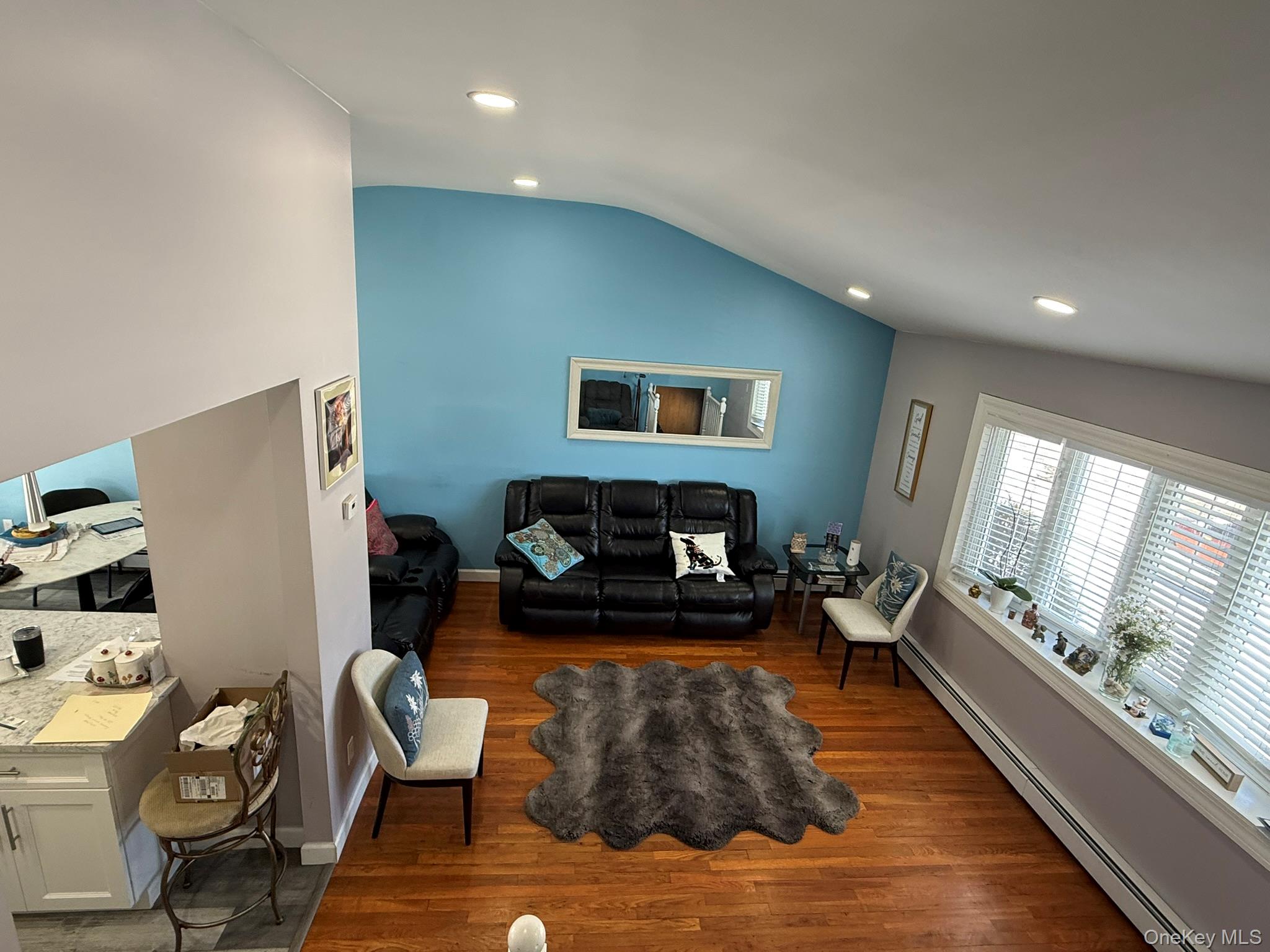 #13 photo, 8 Speed Street, सफ़ोक काउंटी Brentwood , NY 11717