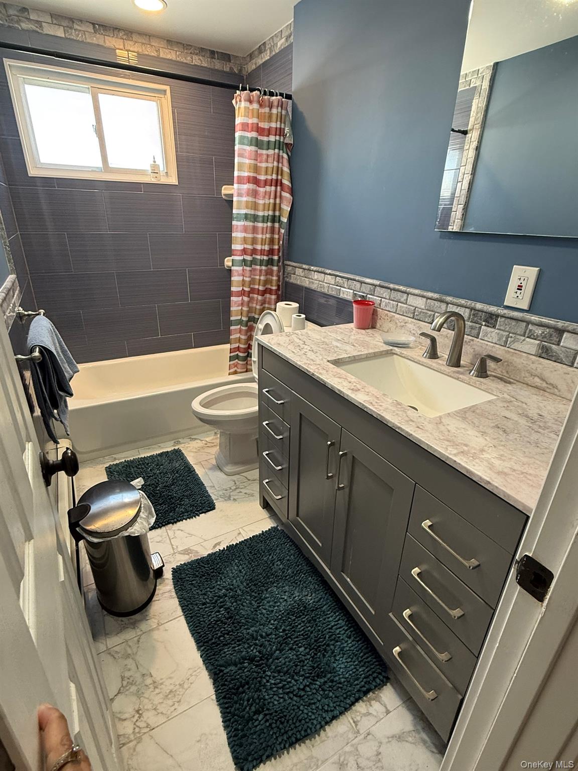 #14 photo, 8 Speed Street, सफ़ोक काउंटी Brentwood , NY 11717