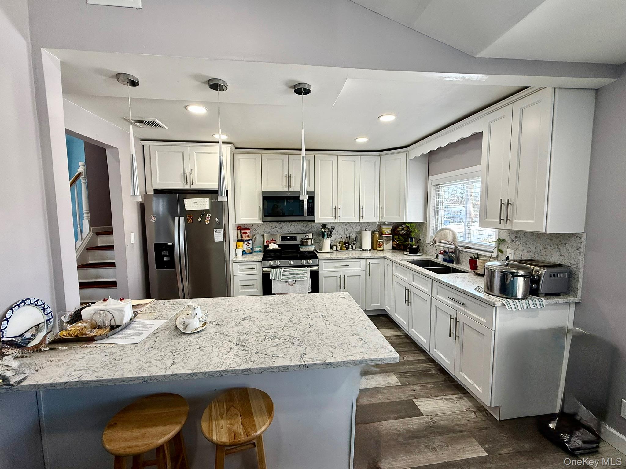 #5 photo, 8 Speed Street, सफ़ोक काउंटी Brentwood , NY 11717