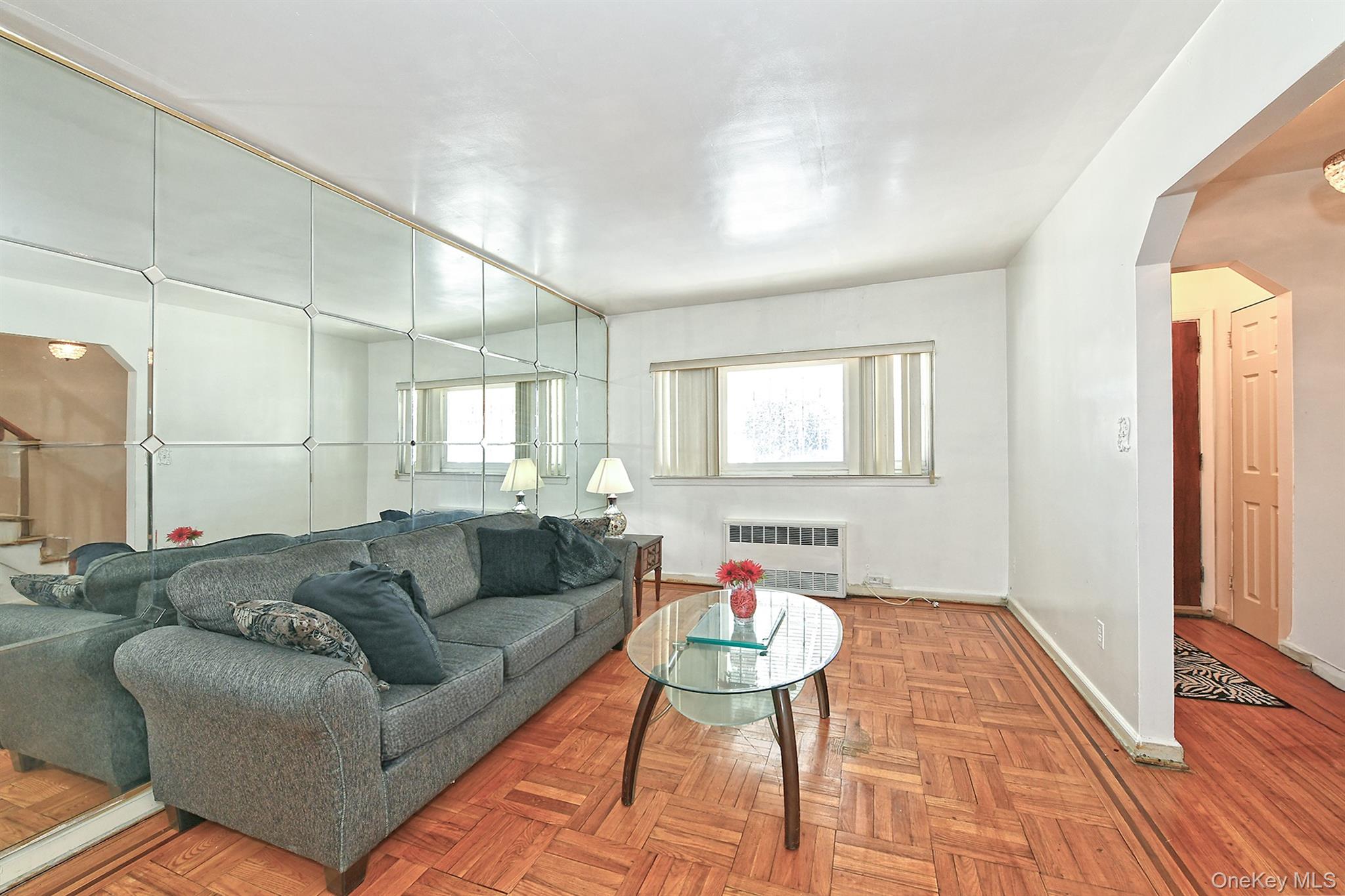 #5 photo, 3617 Laconia Avenue, برونكس Bronx , NY 10469