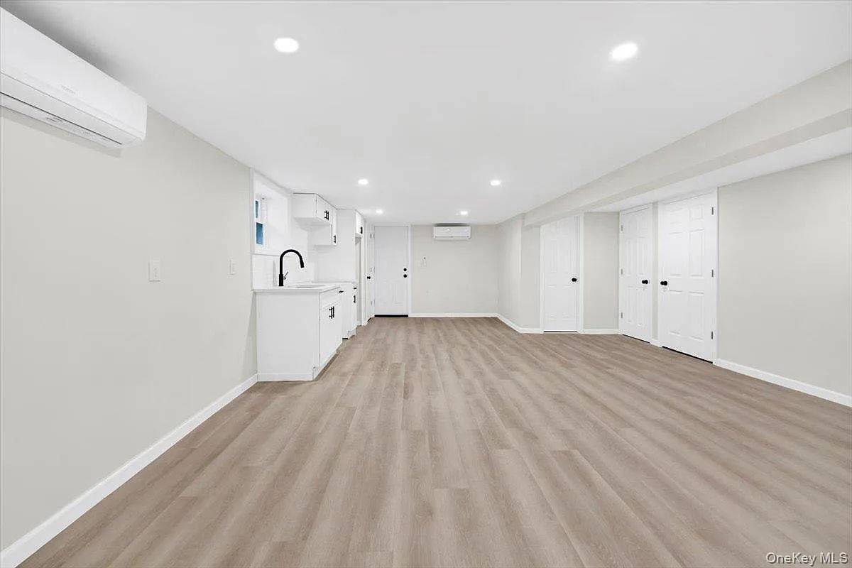 #11 photo, 1625 Overing St, Бронкс ‖ Bronx , NY 10461