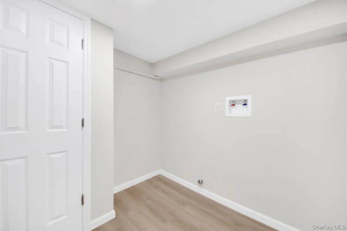 #13 photo, 1625 Overing St, Бронкс ‖ Bronx , NY 10461