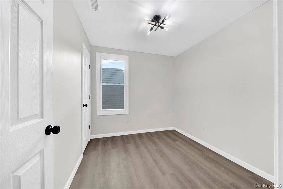 #7 photo, 1625 Overing St, Бронкс ‖ Bronx , NY 10461