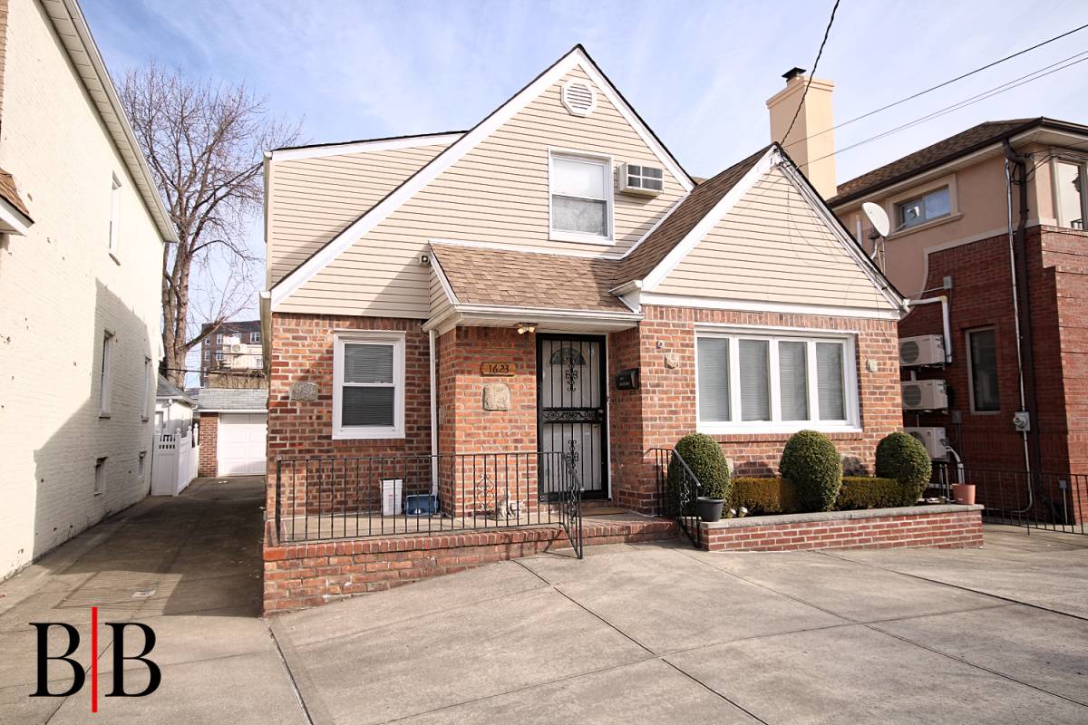 #2 photo, 1623 Hendrickson Street, Бруклин ‖ Marine Park , NY 11234