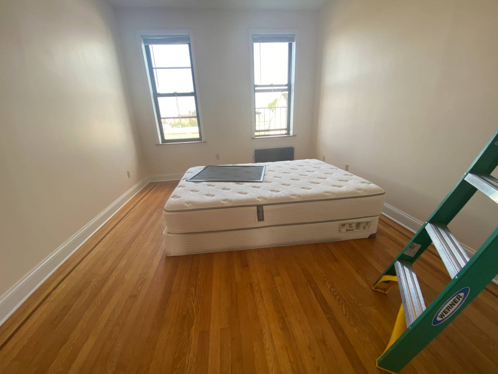 #6 photo, 6th Ave & 83rd Str, הברונקס Bay Ridge , NY 11209