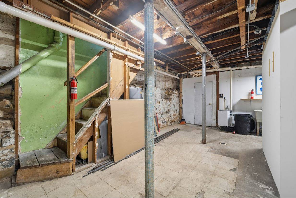 #19 photo, 108 Jackie Robinson Pkwy, East New York , NY 11207