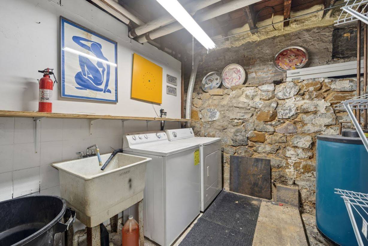 #20 photo, 108 Jackie Robinson Pkwy, East New York , NY 11207