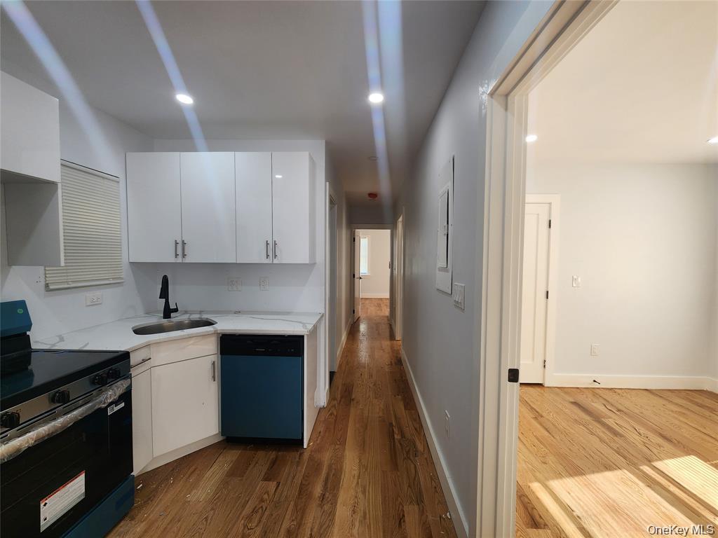 #4 photo, 330 Taylor Avenue, Bronx , NY 10473