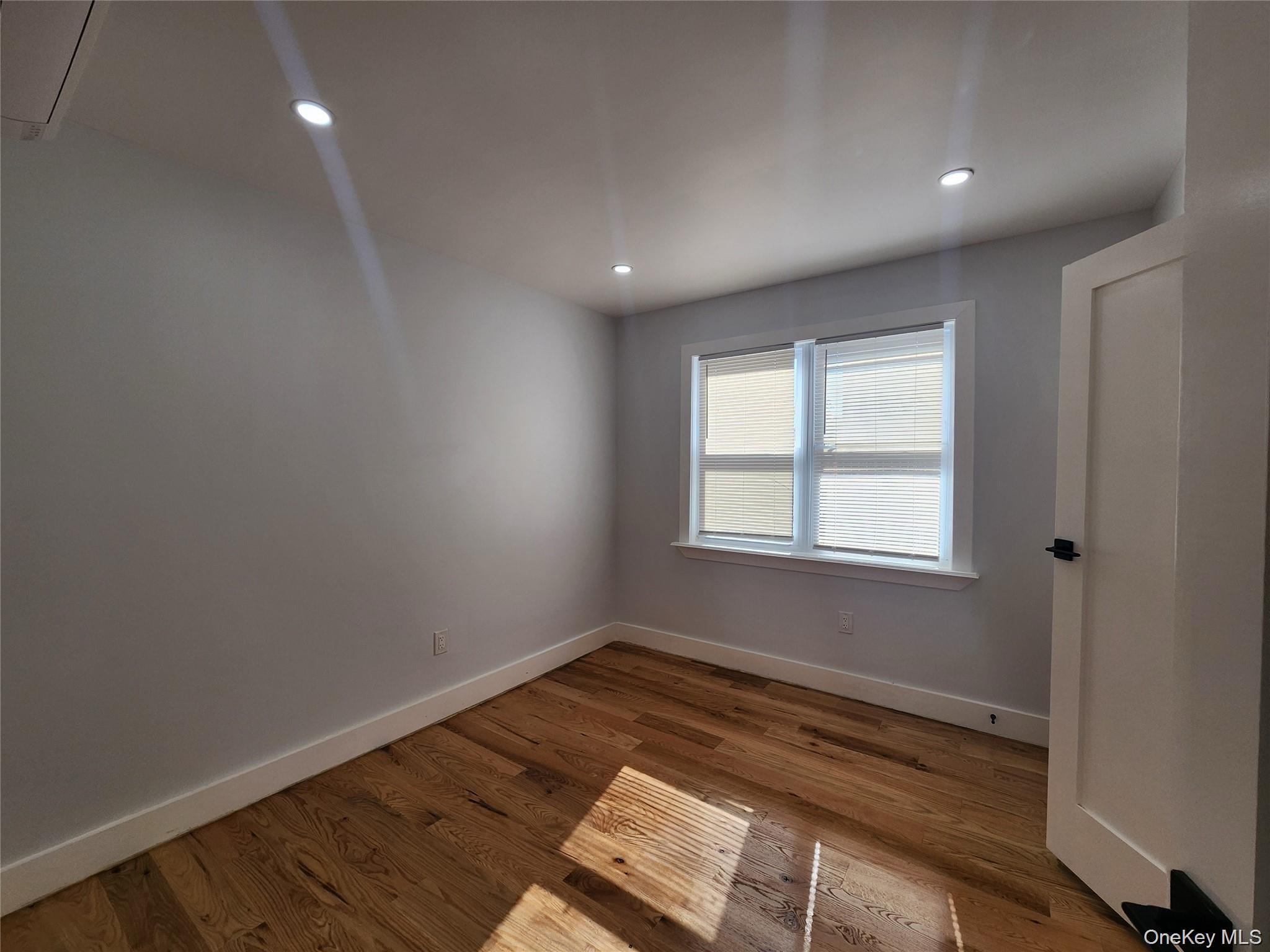 #6 photo, 330 Taylor Avenue, Bronx , NY 10473