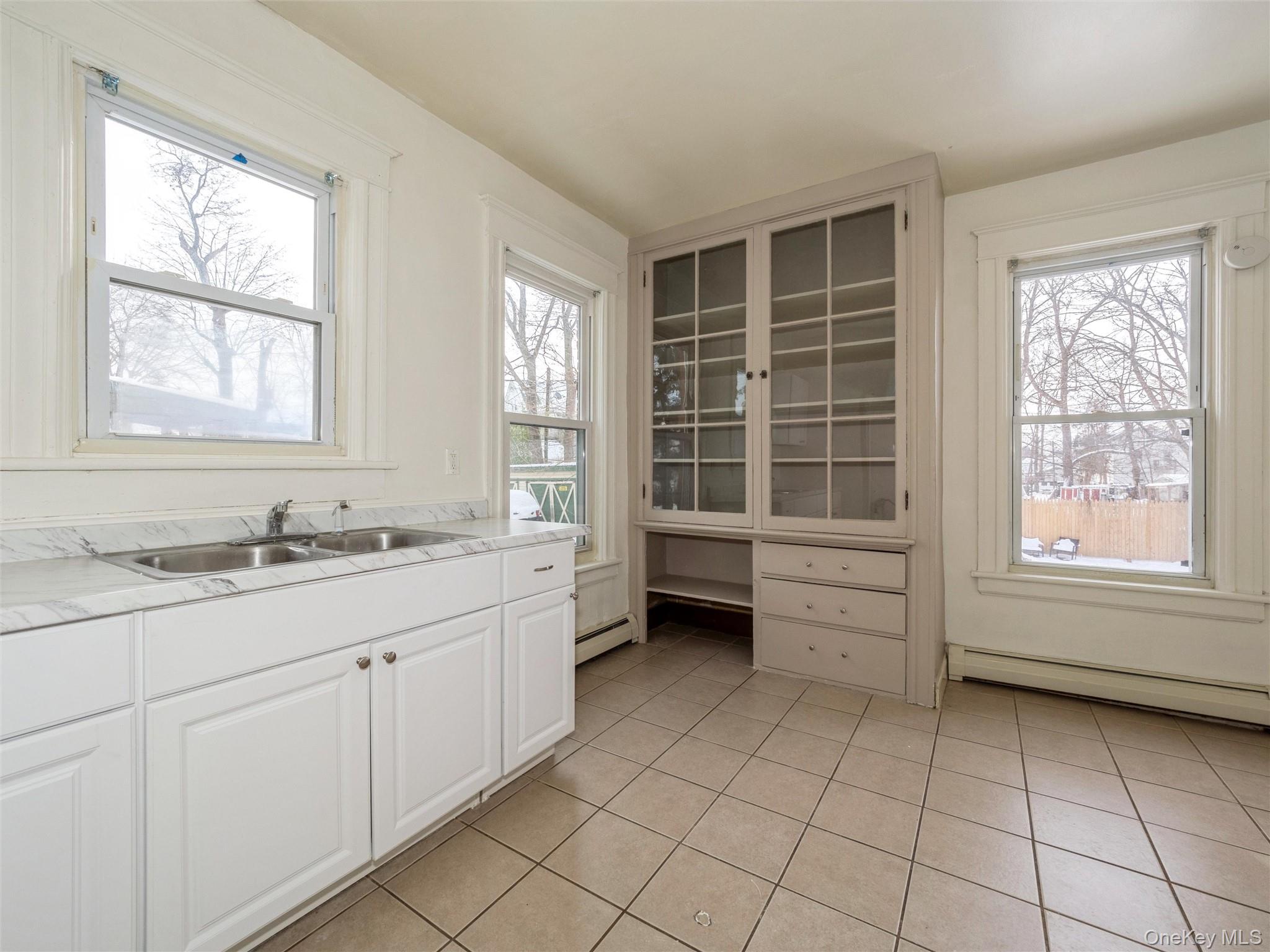 #10 photo, 236 Mansion Street, 紐約州 Poughkeepsie , NY 12601