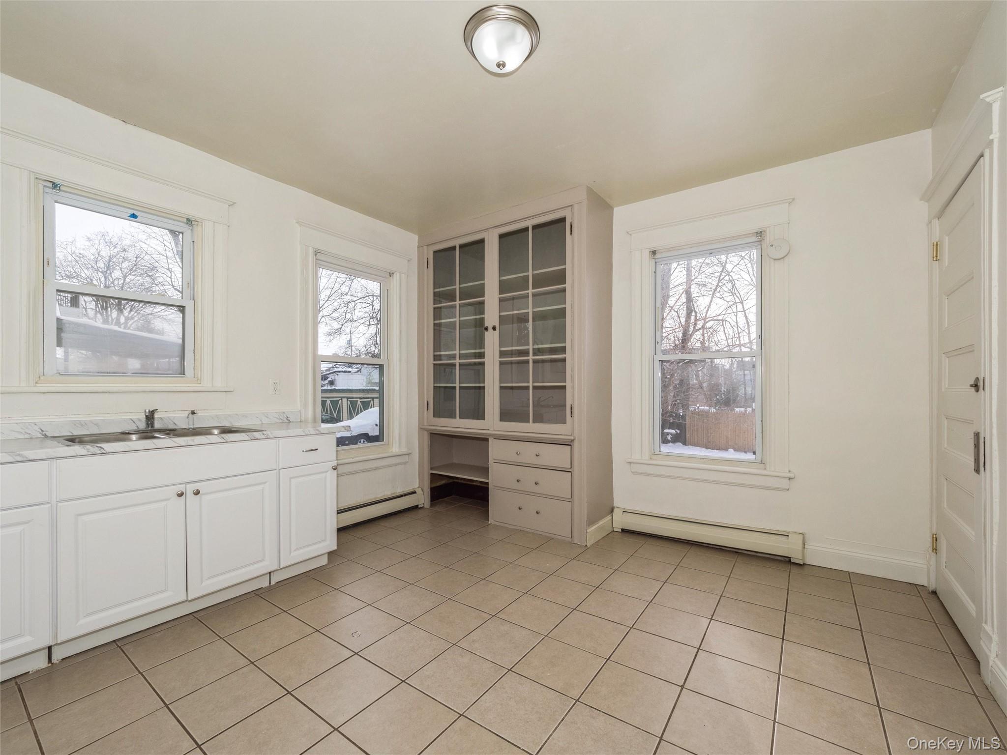 #8 photo, 236 Mansion Street, 紐約州 Poughkeepsie , NY 12601