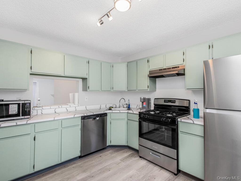 #4 photo, 31 Winchester Avenue, Peekskill , NY 10566