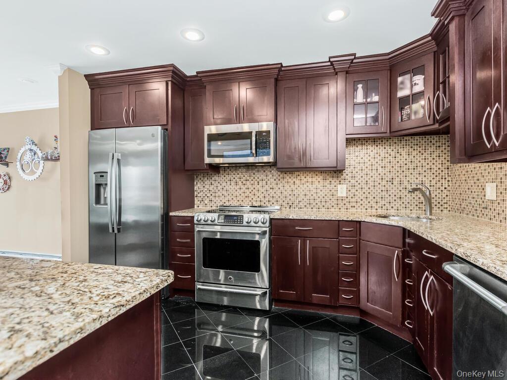 #6 photo, 1200 Warburton Avenue, 紐約州 Yonkers , NY 10701