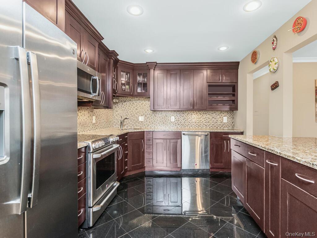 #7 photo, 1200 Warburton Avenue, 紐約州 Yonkers , NY 10701