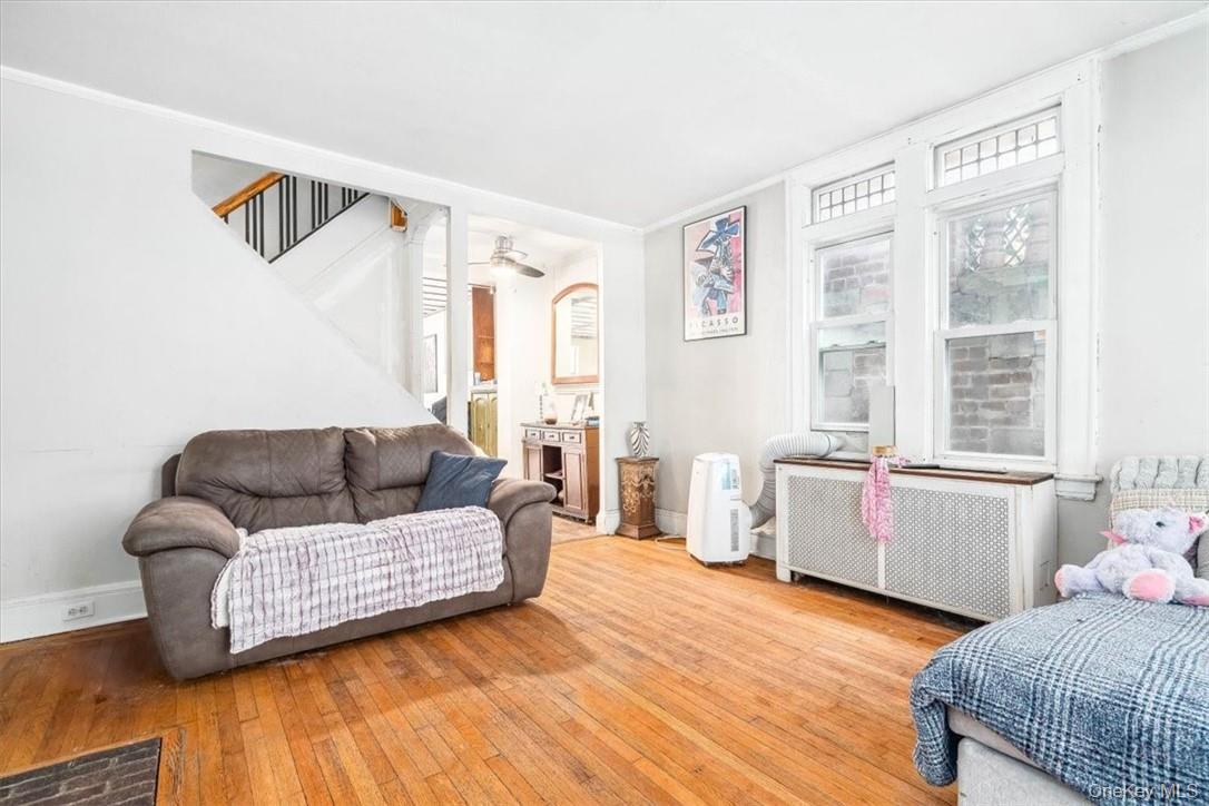 #9 photo, 3805 Sedgwick Avenue, Bronx , NY 10463