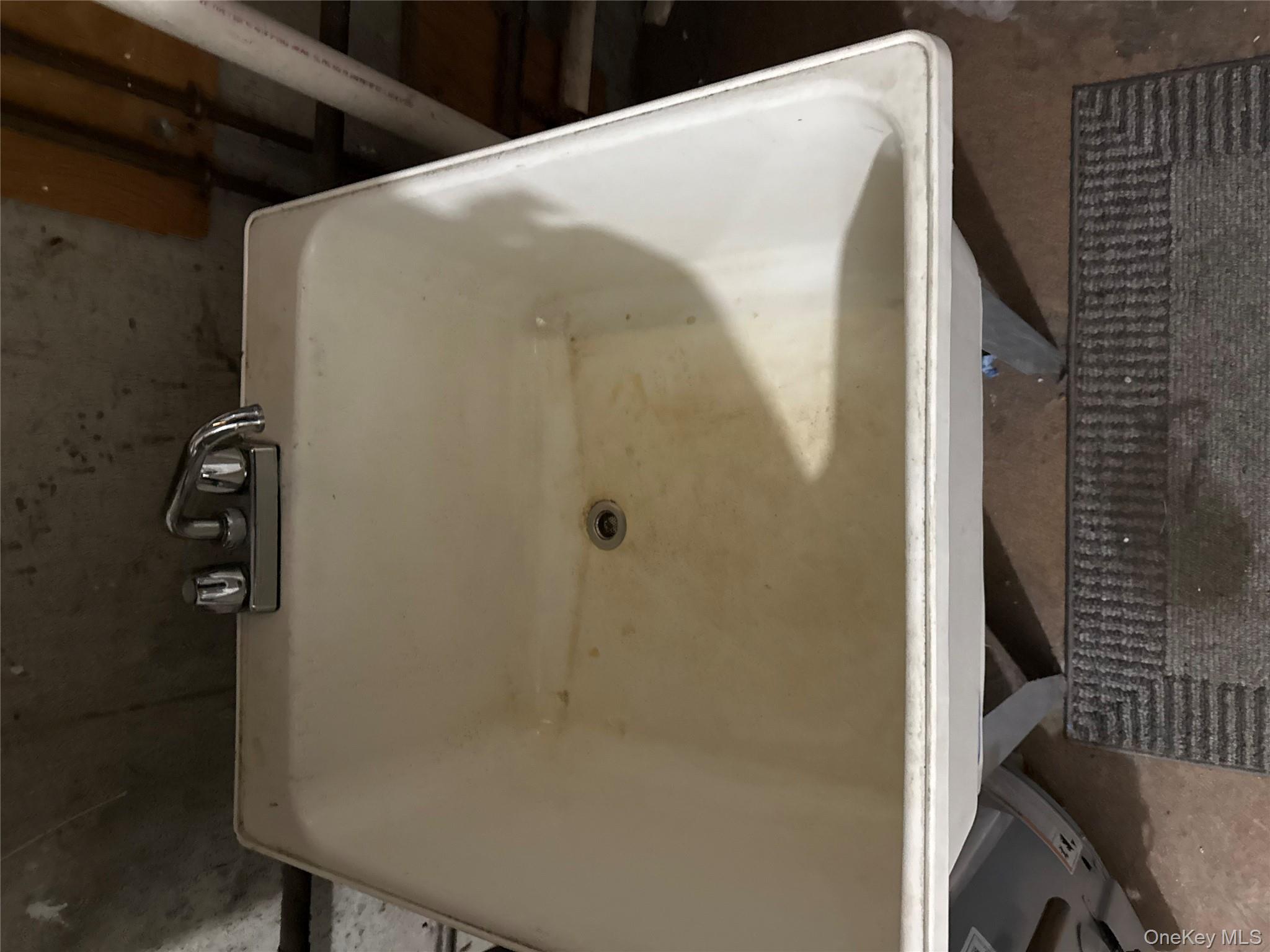 #6 photo, 751 Centerwood Street, سوفولك West Babylon , NY 11704