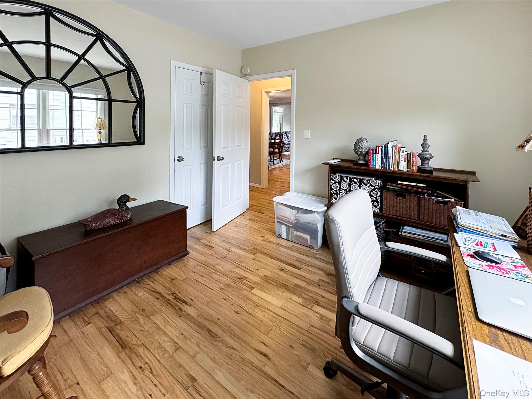 #13 photo, 471 Main Street, Northport , NY 11768