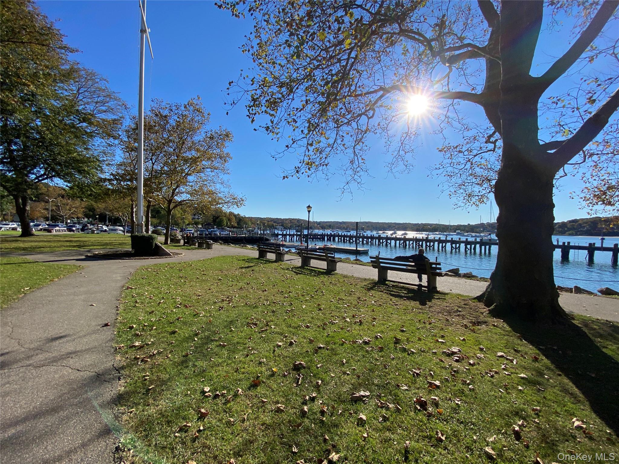 #20 photo, 471 Main Street, Northport , NY 11768