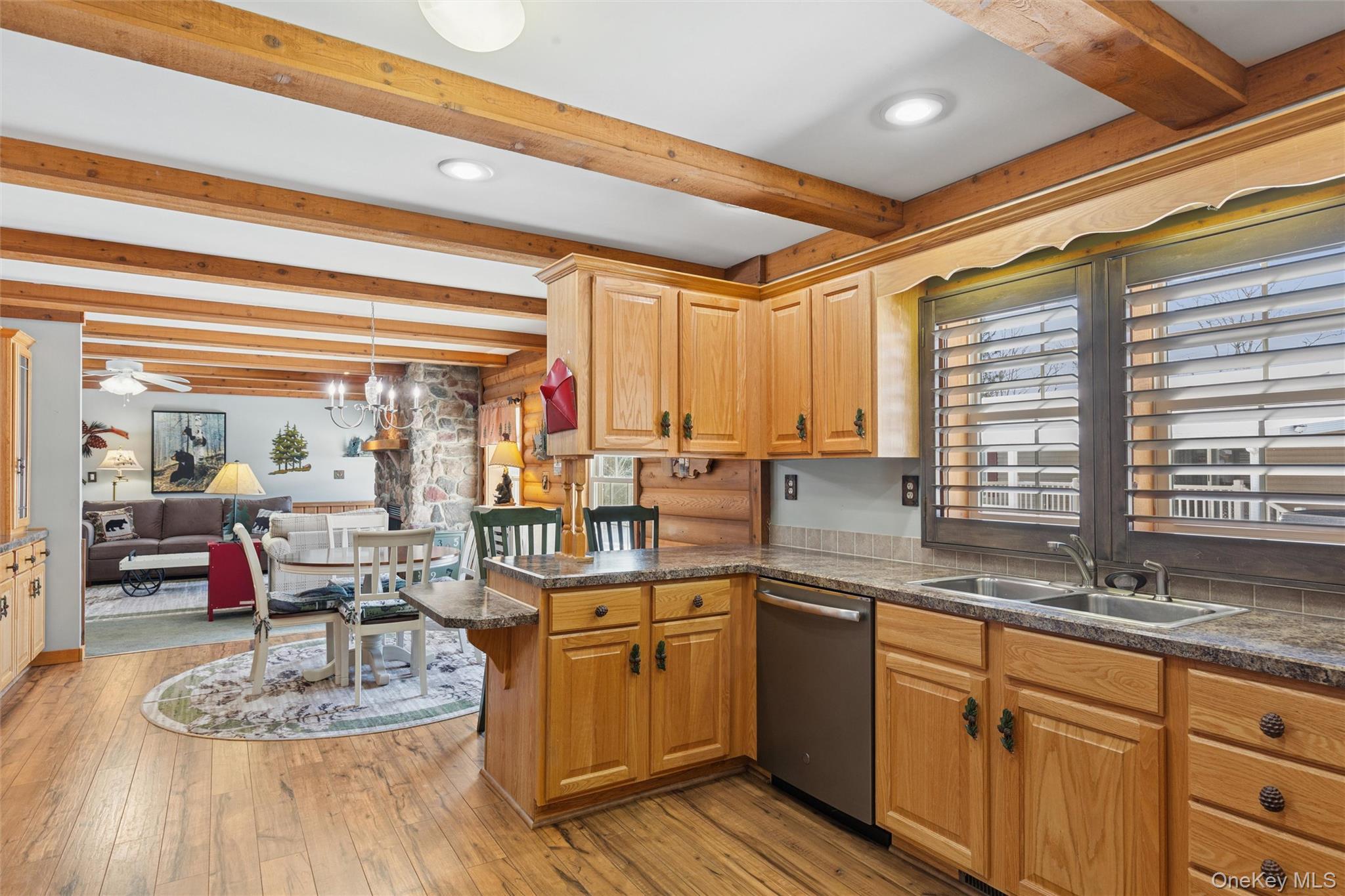 #13 photo, 1661 Old Country Road, Riverhead , NY 11901