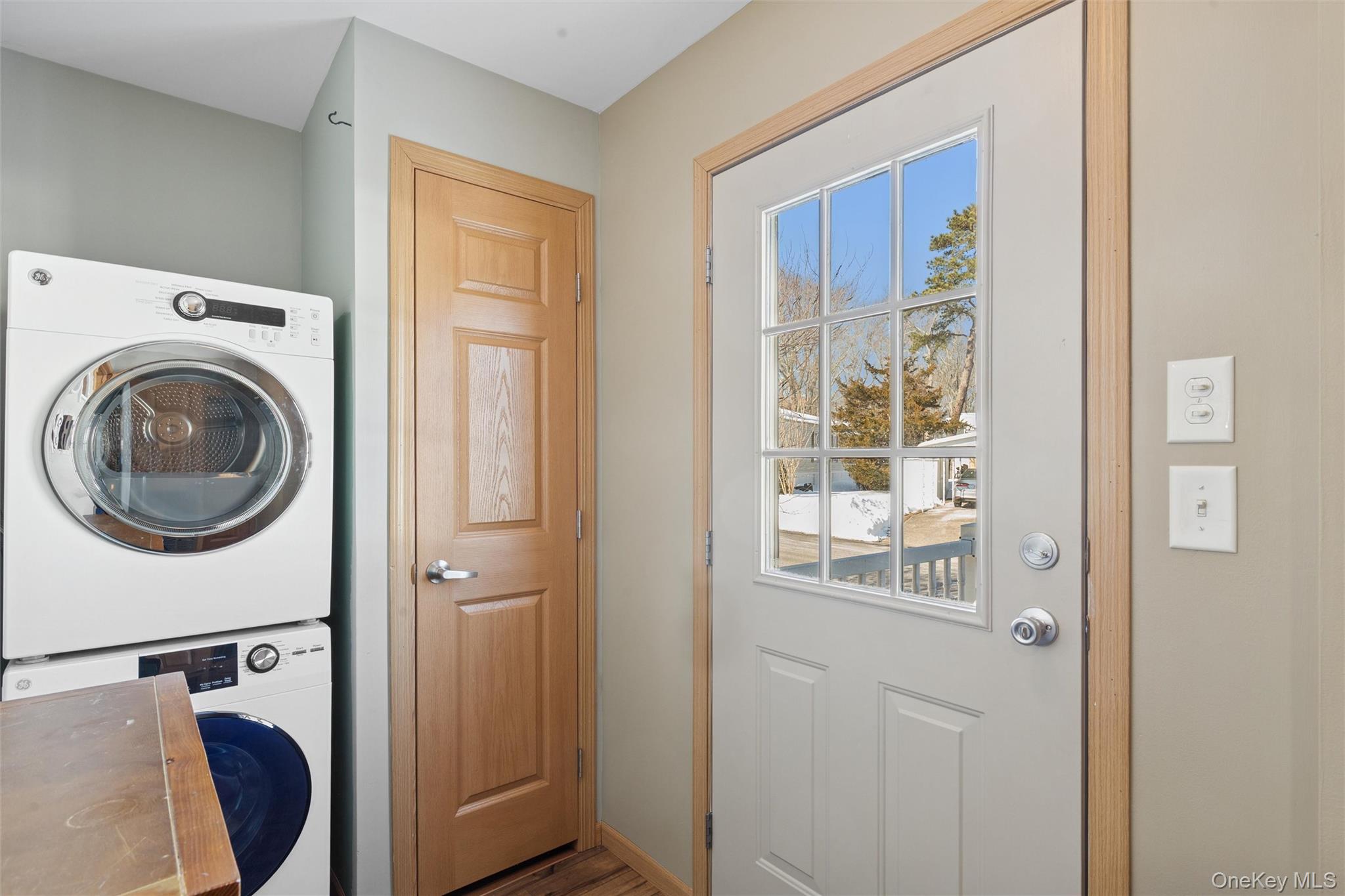 #15 photo, 1661 Old Country Road, Riverhead , NY 11901