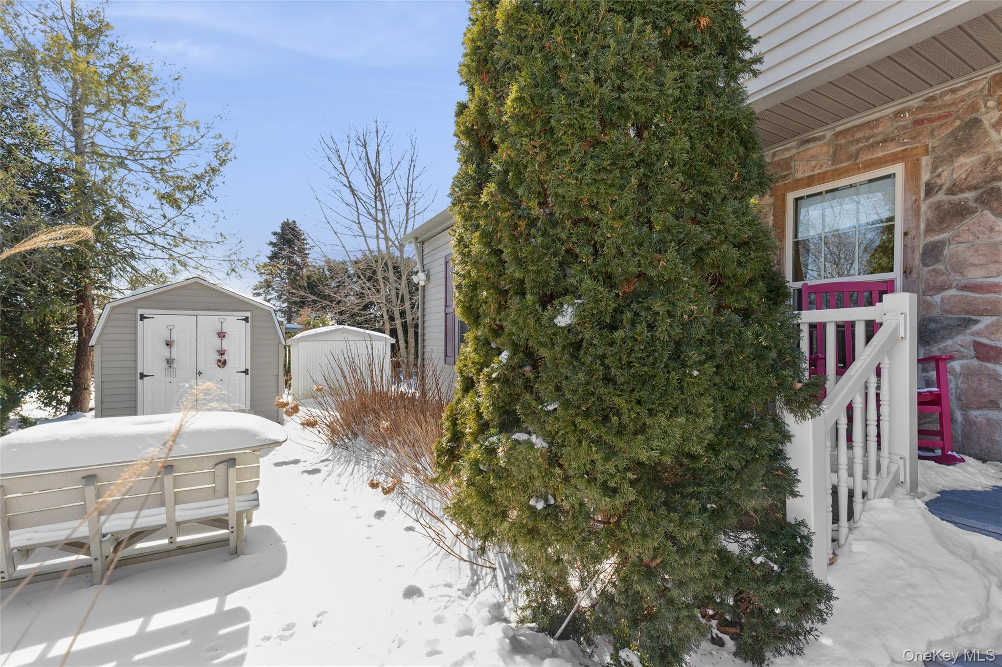 #3 photo, 1661 Old Country Road, Riverhead , NY 11901