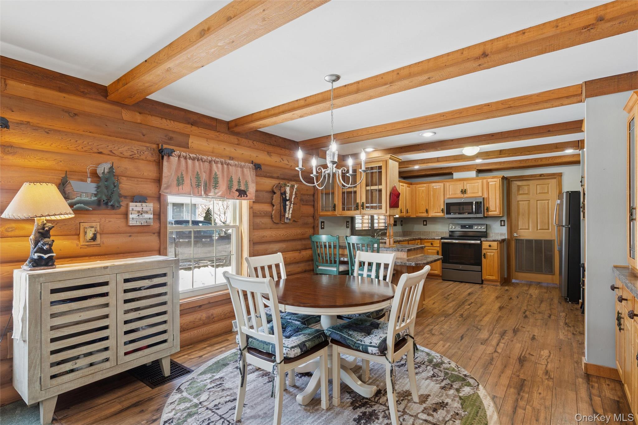 #9 photo, 1661 Old Country Road, Riverhead , NY 11901