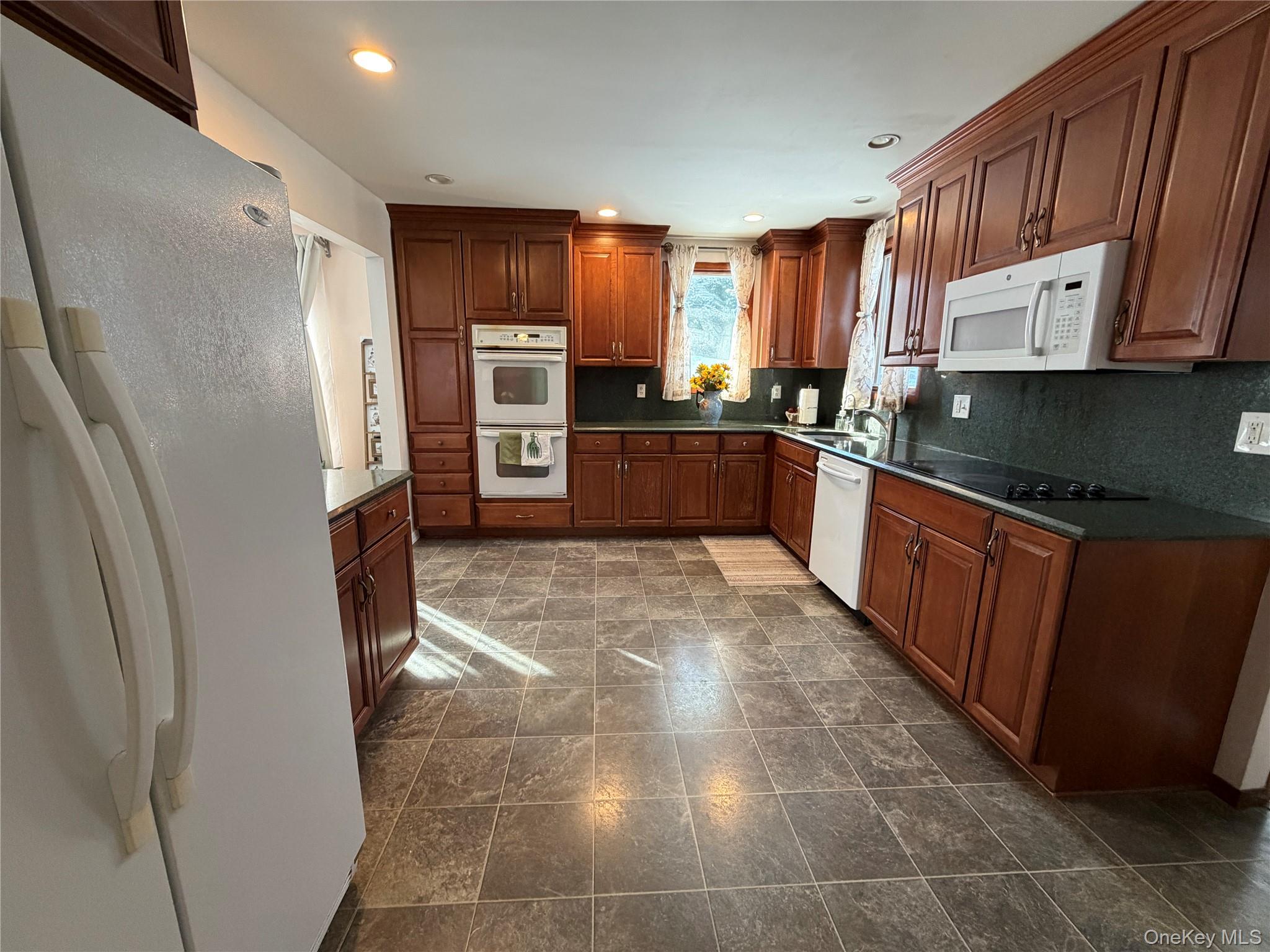 #4 photo, 32 Landview Drive, سوفولك Kings Park , NY 11754