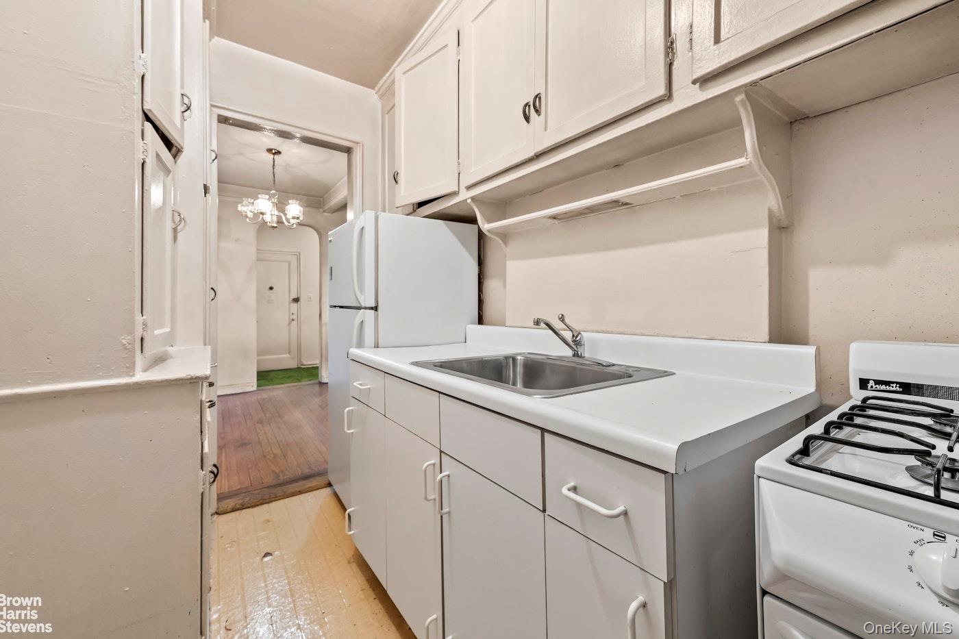 #9 photo, 77-14 113th Street, Forest Hills , NY 11375