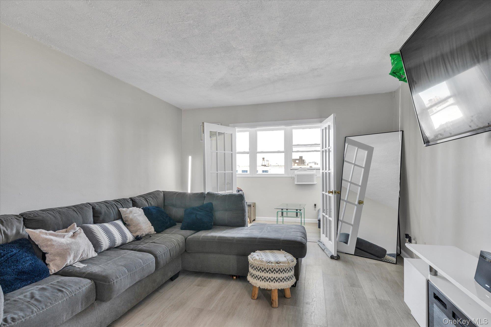 #3 photo, 222 Smith Street, Freeport , NY 11520