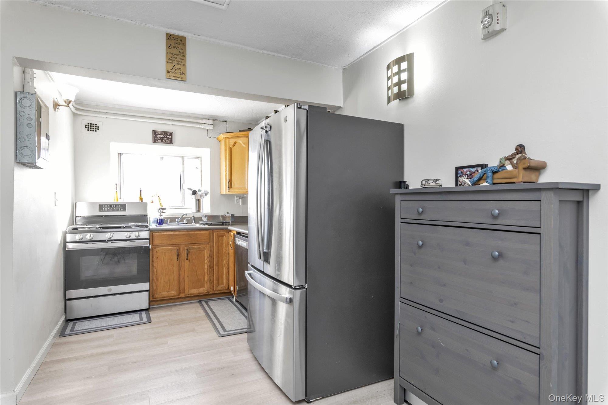 #9 photo, 222 Smith Street, Freeport , NY 11520