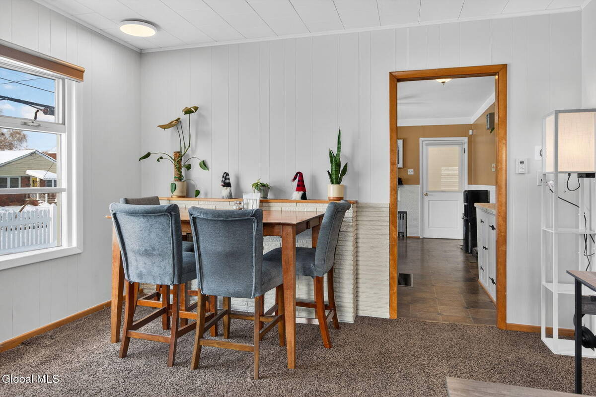 #11 photo, 1087 Laura Street, Rotterdam , NY 12306