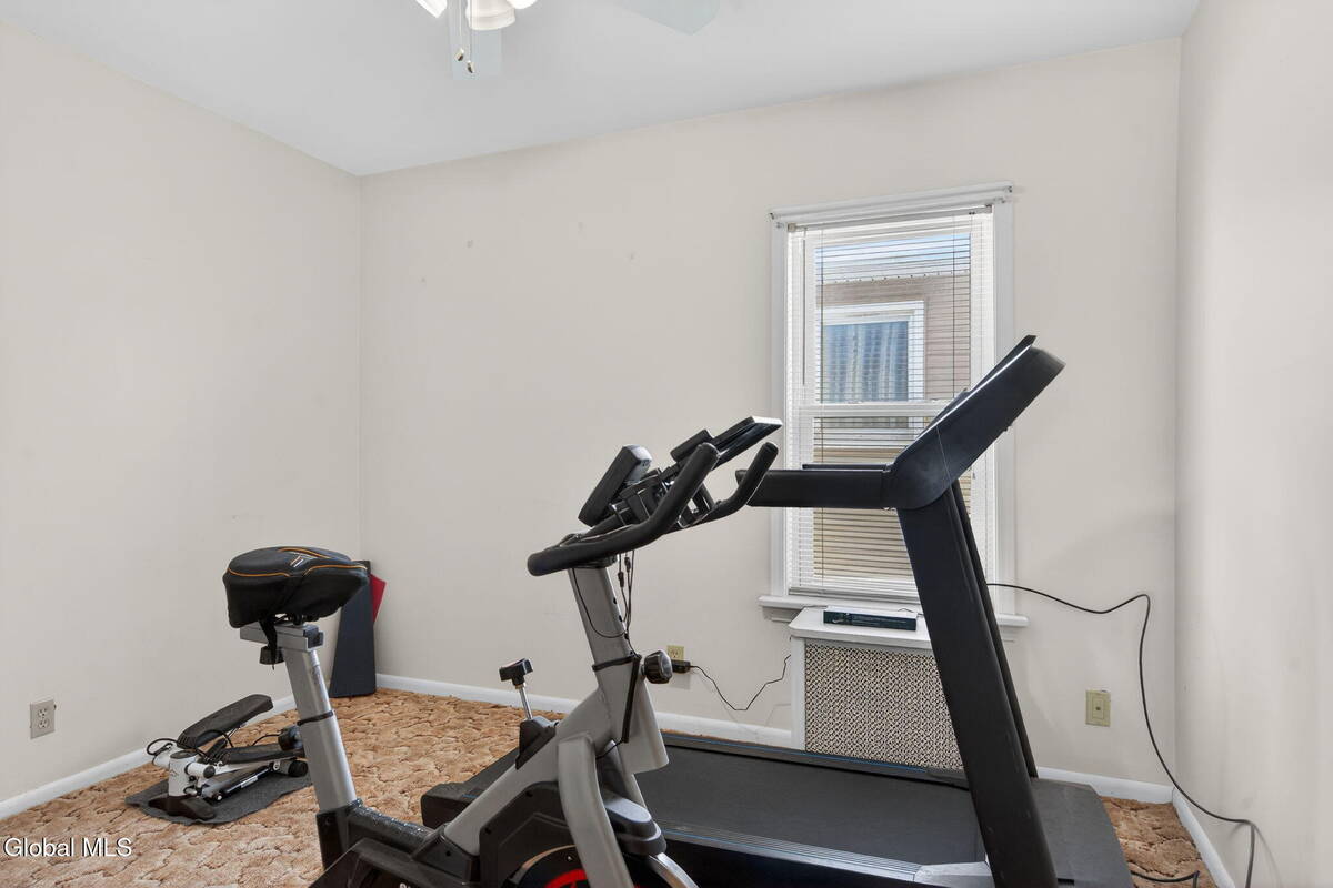 #19 photo, 1087 Laura Street, Rotterdam , NY 12306