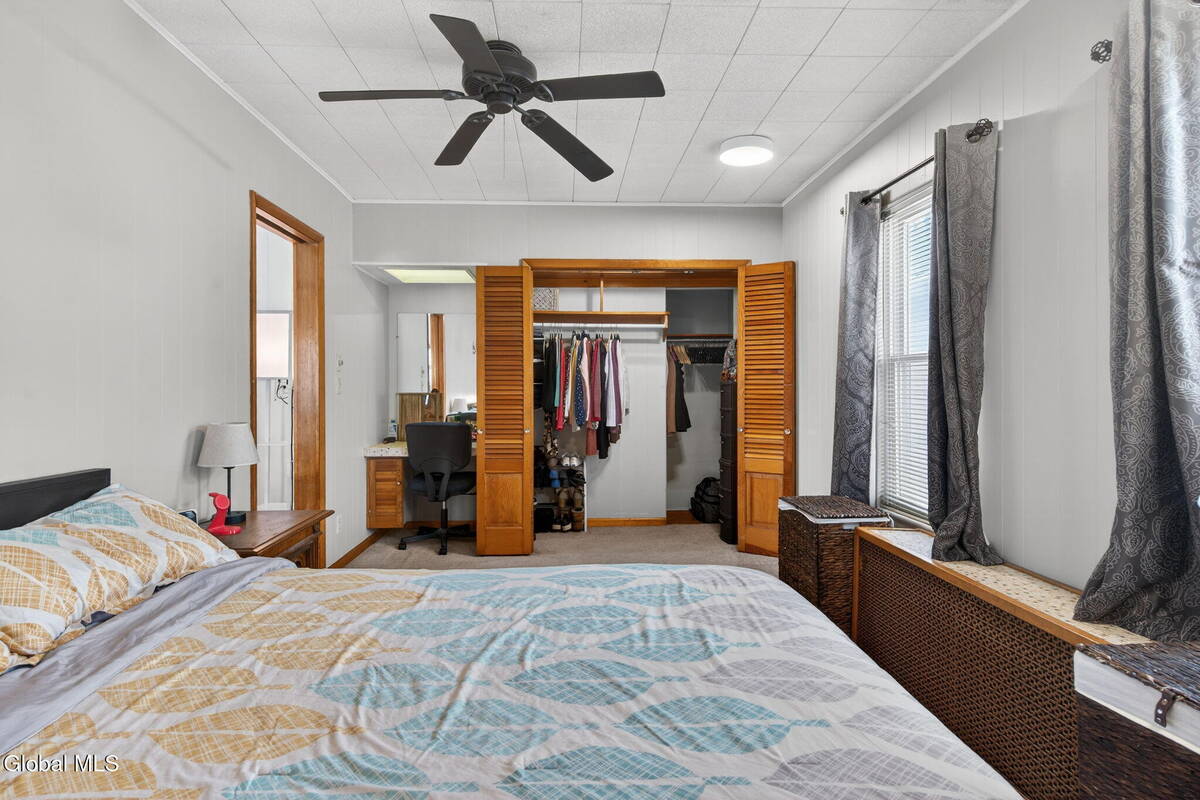 #24 photo, 1087 Laura Street, Rotterdam , NY 12306