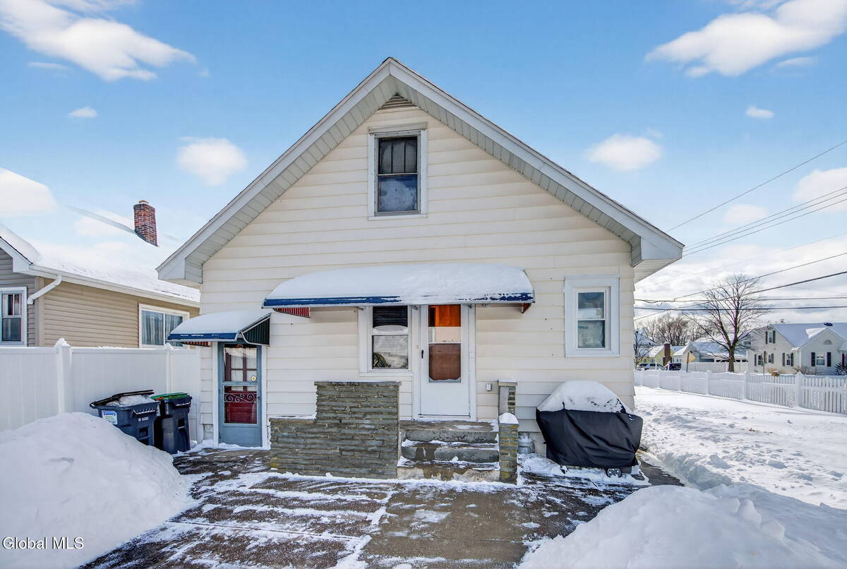 #38 photo, 1087 Laura Street, Rotterdam , NY 12306