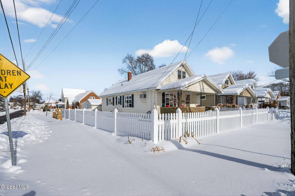 #40 photo, 1087 Laura Street, Rotterdam , NY 12306