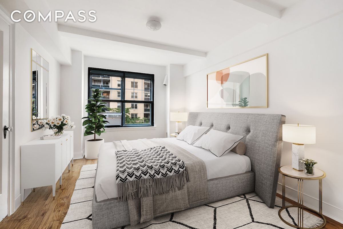 #4 photo, 200 E 16th Street, Gramercy Park , NY 10003