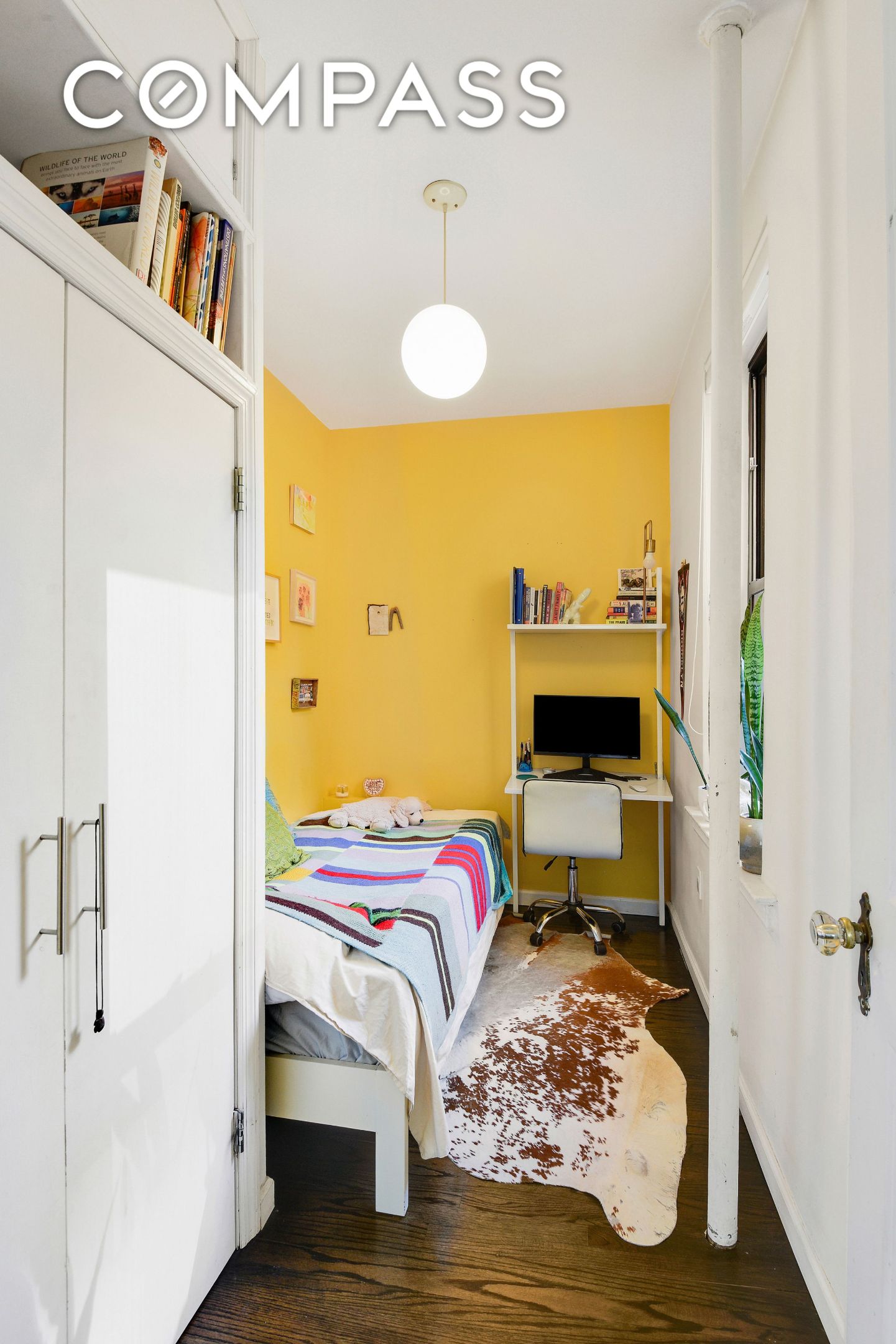 #12 photo, 253 W 16th Street, Chelsea , NY 10011