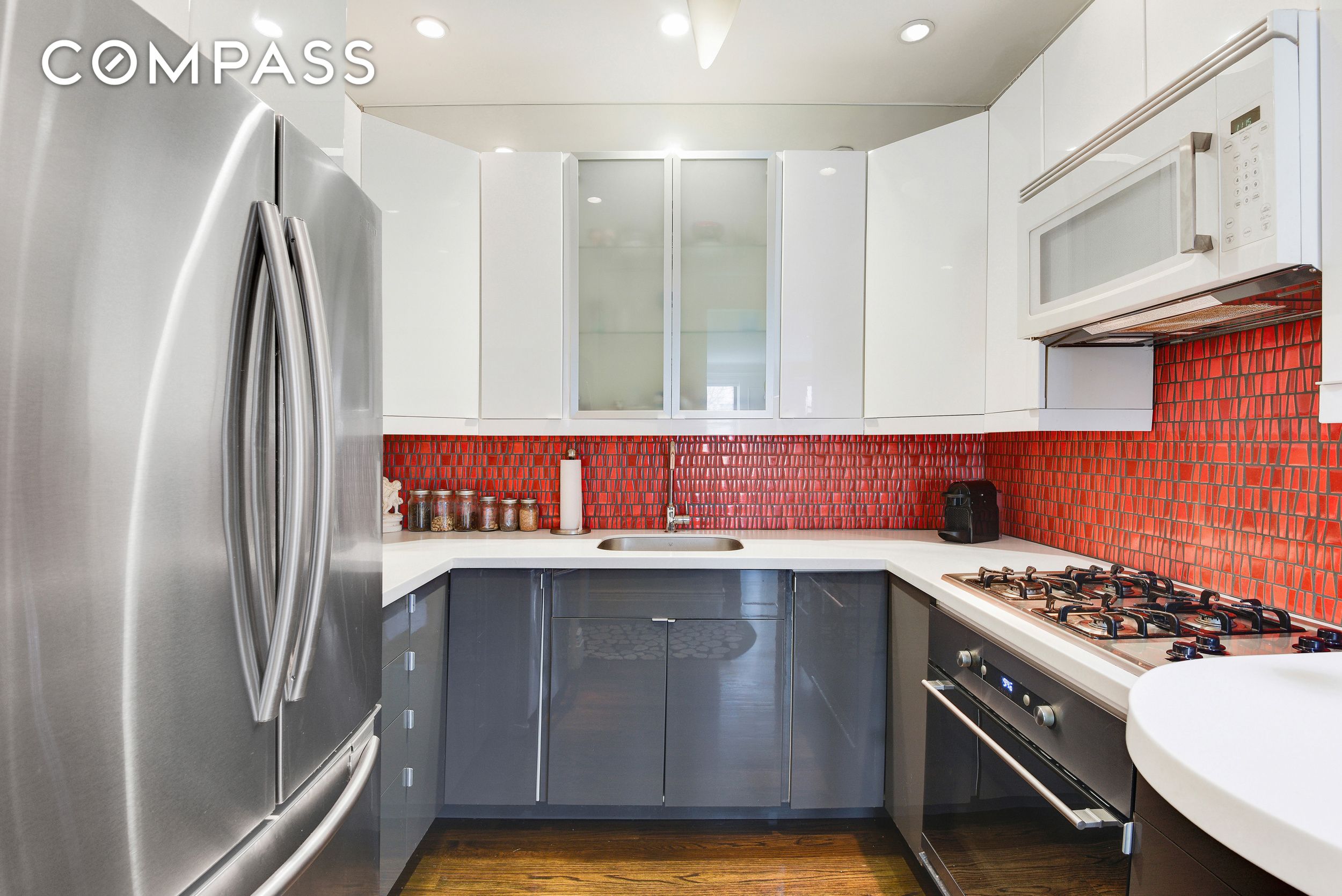 #7 photo, 253 W 16th Street, Chelsea , NY 10011