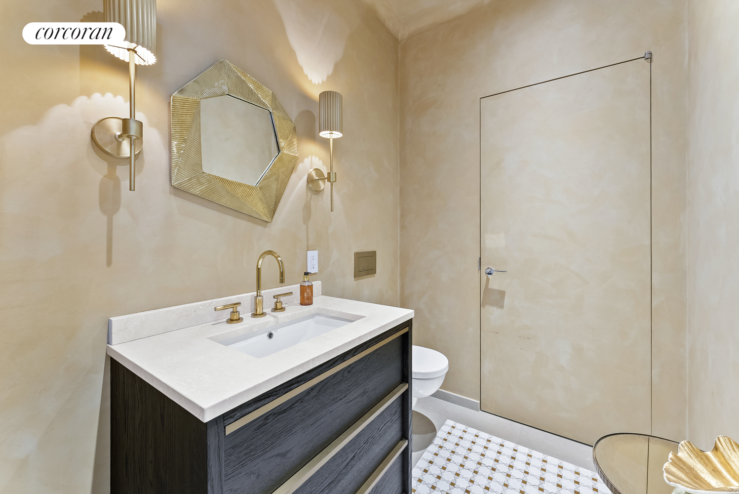 #18 photo, 37 E 12TH Street, Greenwich Village , NY 10003