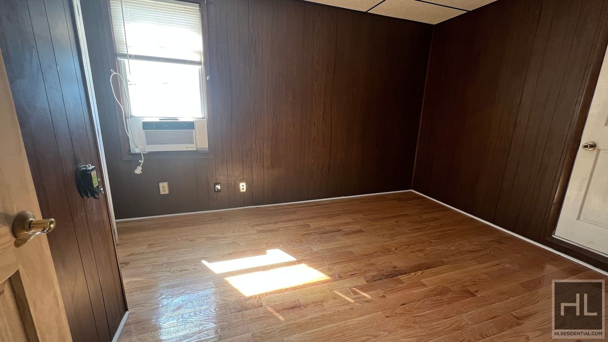 #8 photo, 1800 E 52nd Street, Flatlands , NY 11234