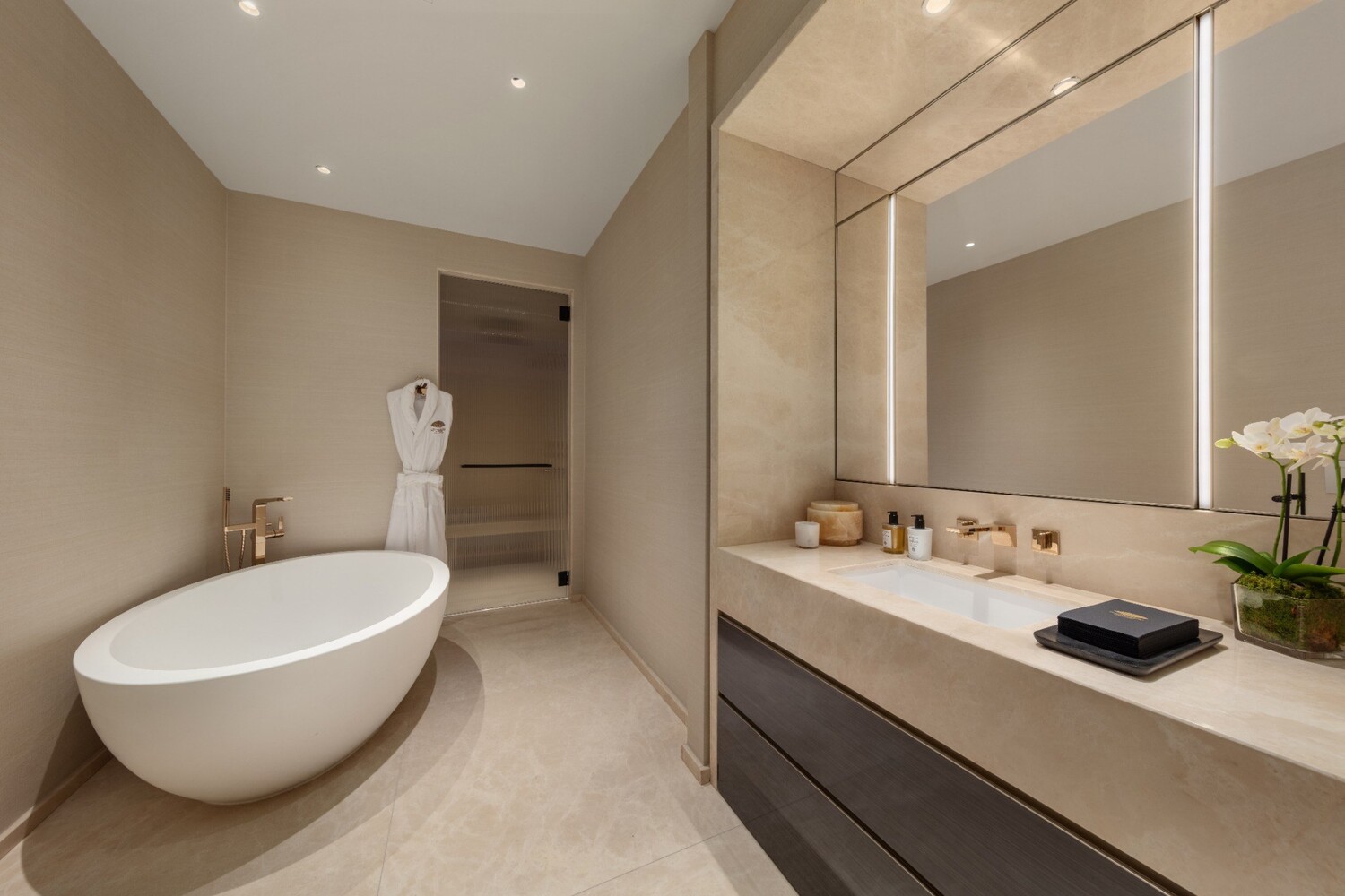 #7 photo, 685 5TH Avenue, Midtown East , NY 10022