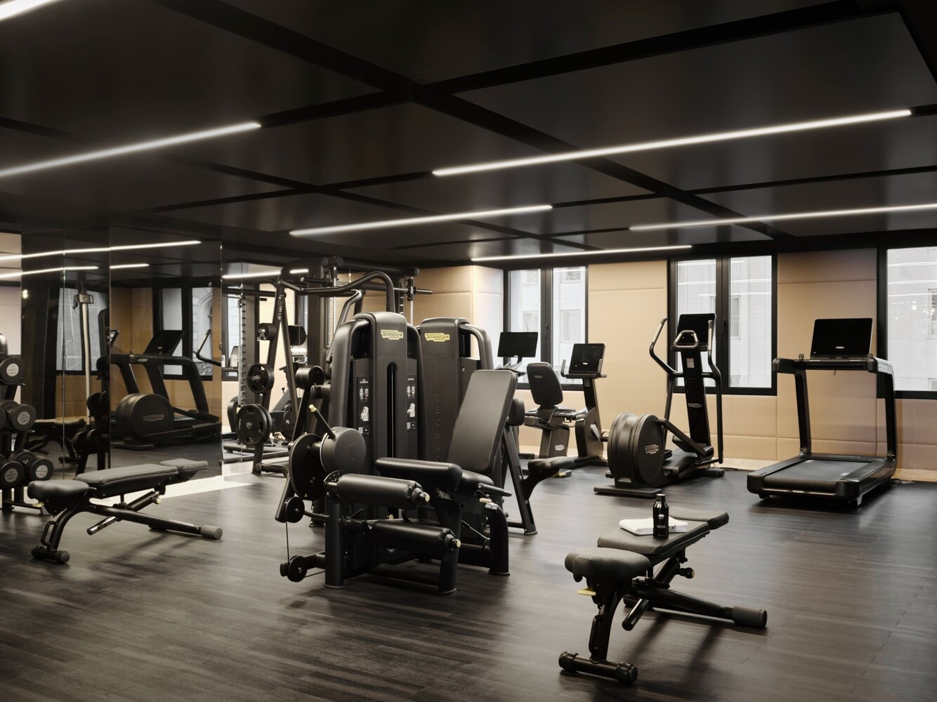 #14 photo, 685 5TH Avenue, Midtown East , NY 10022