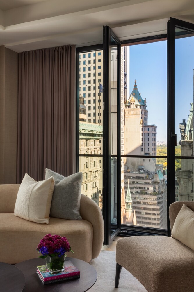 #4 photo, 685 5TH Avenue, Midtown East , NY 10022