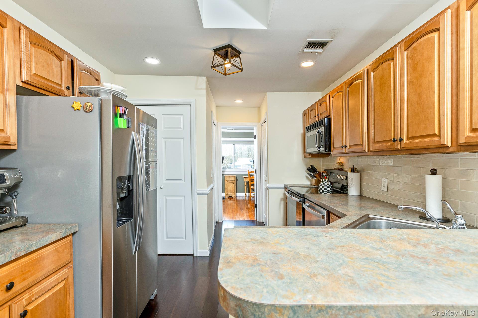 #19 photo, Manorville, Manorville , NY 11949