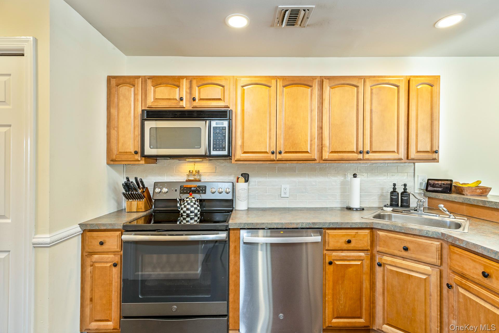 #20 photo, Manorville, Manorville , NY 11949