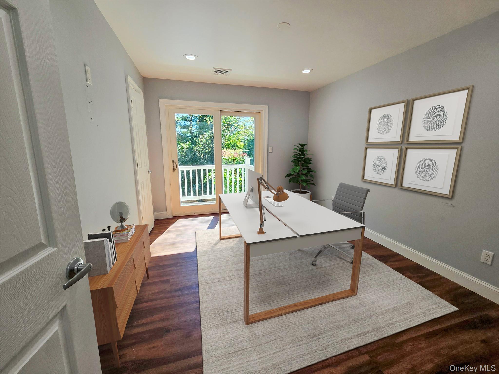 #19 photo, 32 Valley Road, Old Westbury , NY 11568