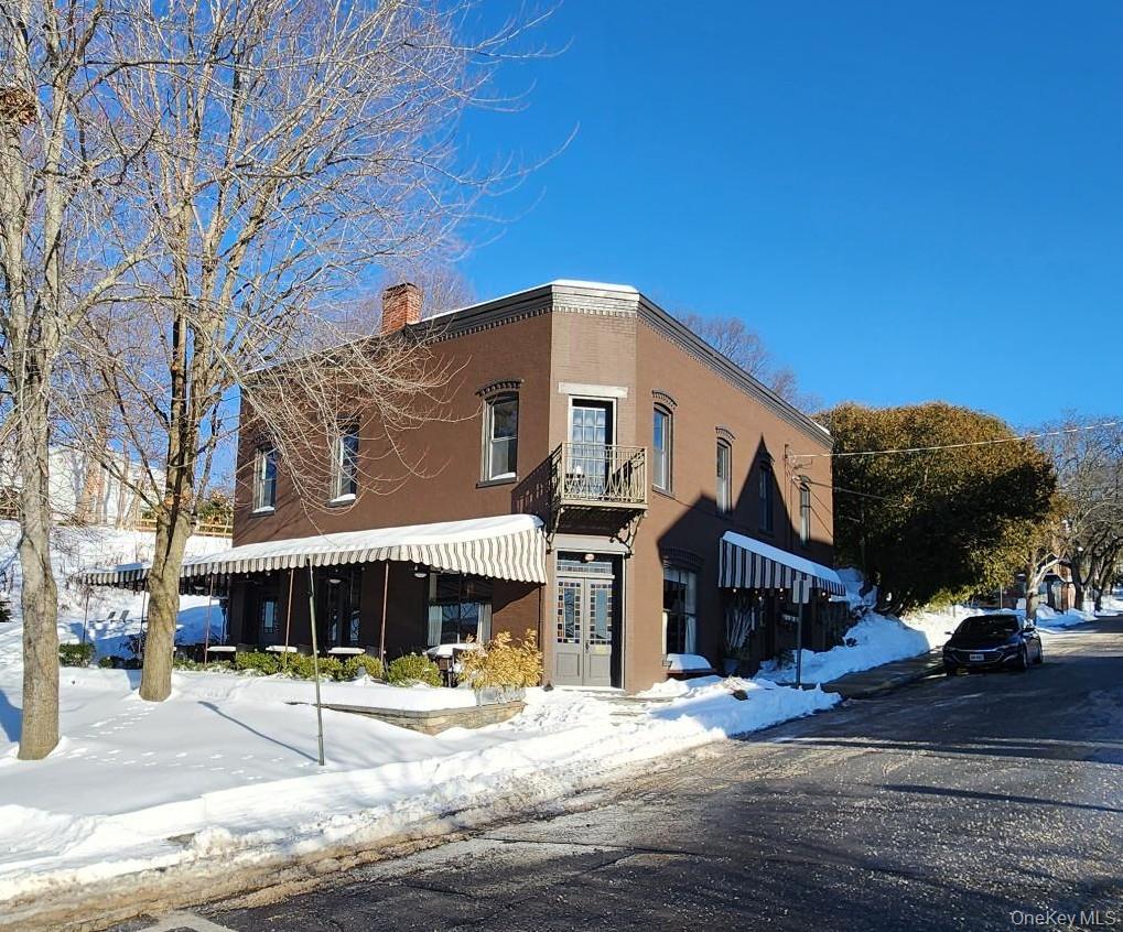 #1 photo, 1 Shatzell Avenue, Rhinecliff , NY 12574